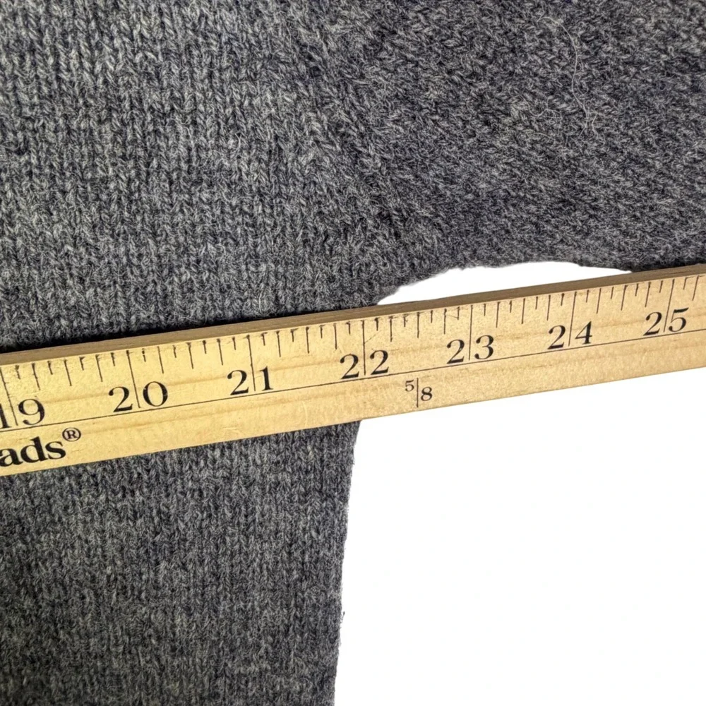 Eddie Bauer Mens Size Medium Gray 100% Wool Sweater Crewneck Classic - Picture 12 of 13